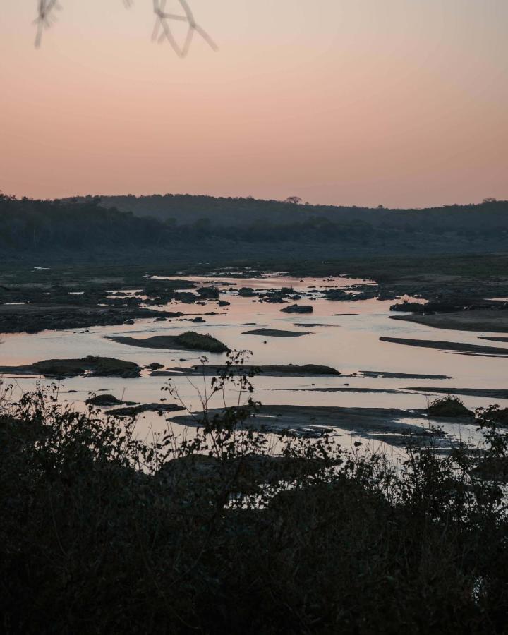 Maninghi Lodge Balule Game Reserve Exterior photo