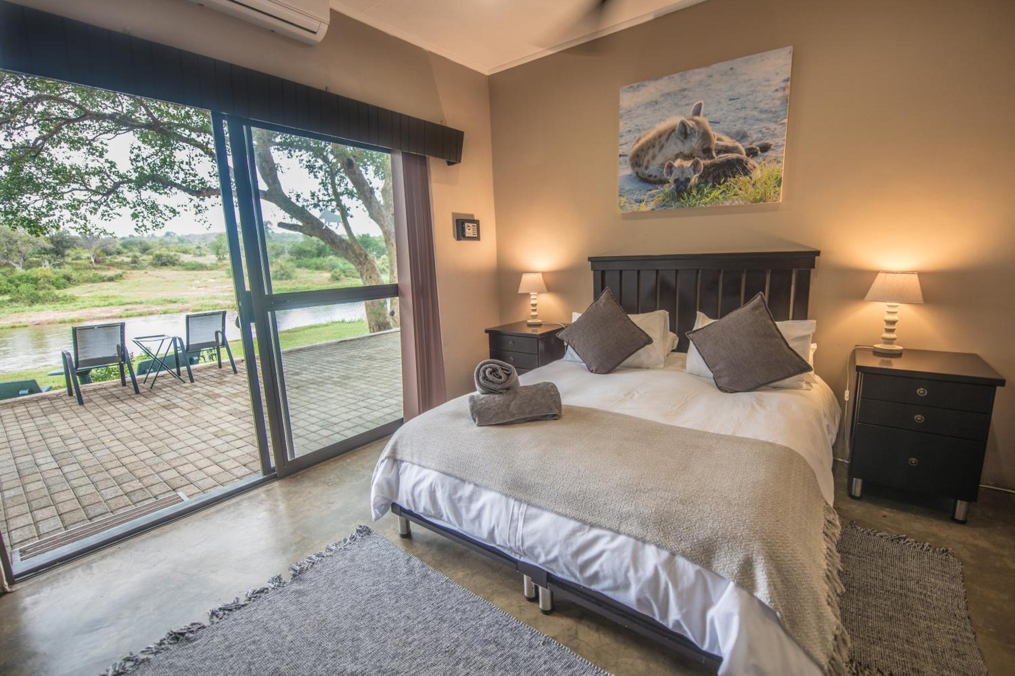 Maninghi Lodge Balule Game Reserve Exterior photo
