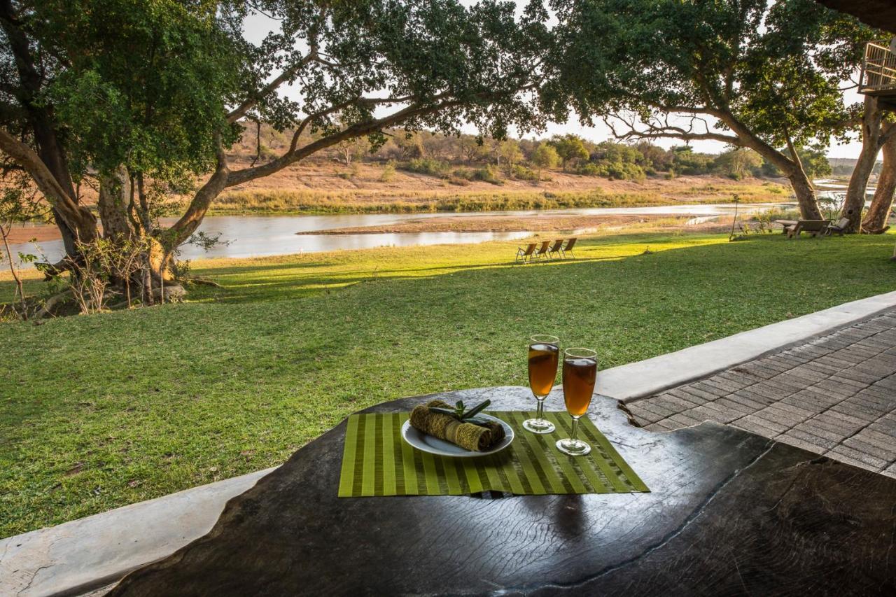 Maninghi Lodge Balule Game Reserve Exterior photo